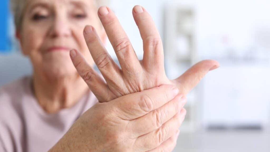 How can I manage my arthritis pain?