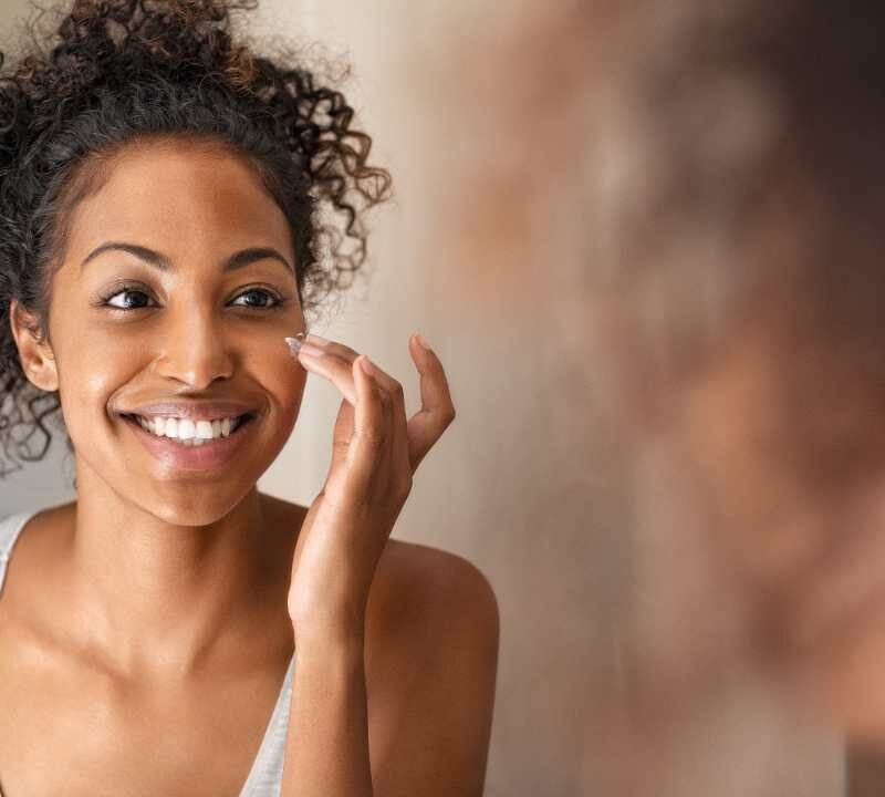 Does Vitamin C Cream Keep Your Skin Looking Younger?