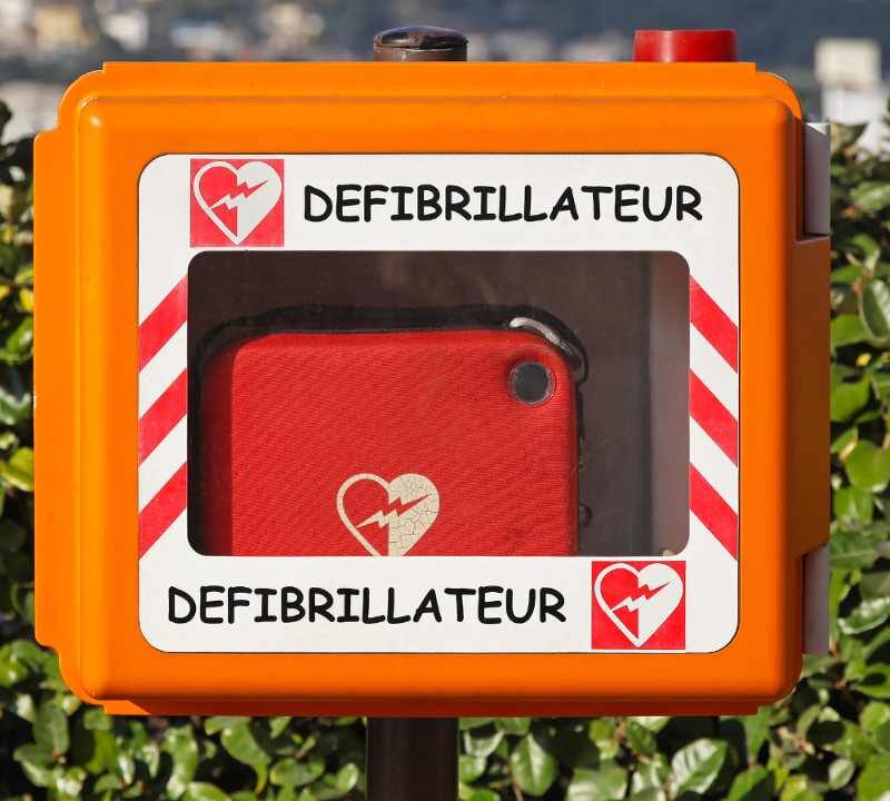 How to Use a Defibrillator