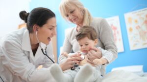 When to Call the Pediatrician: A Parent’s Guide to Fevers, Colds, Allergies & More