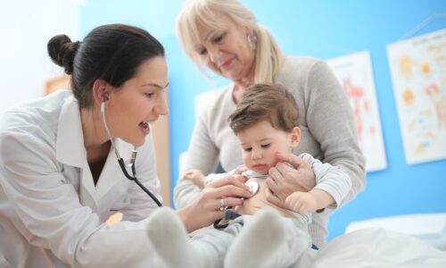 When to Call the Pediatrician: A Parent’s Guide to Fevers, Colds, Allergies & More