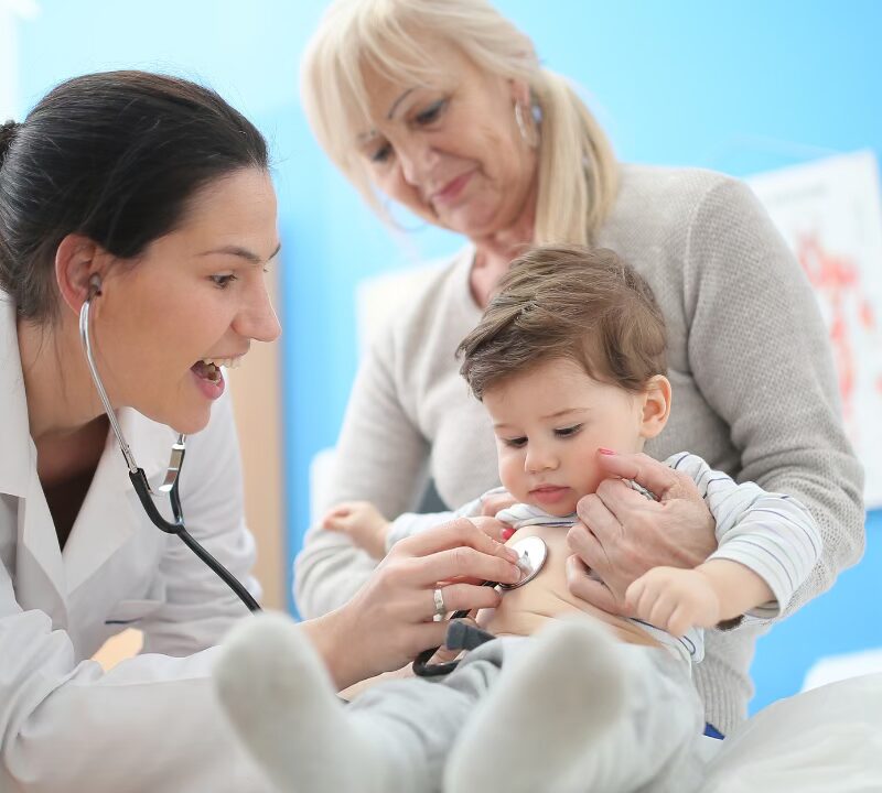 When to Call the Pediatrician: A Parent’s Guide to Fevers, Colds, Allergies & More